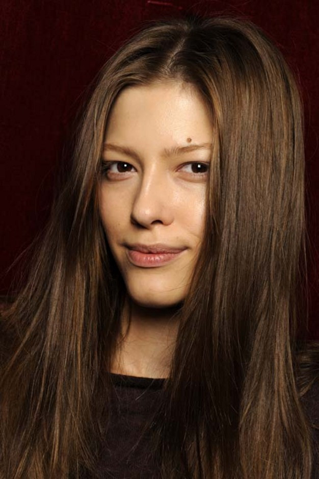 Photo of model Yulia Kharlapanova - ID 260226