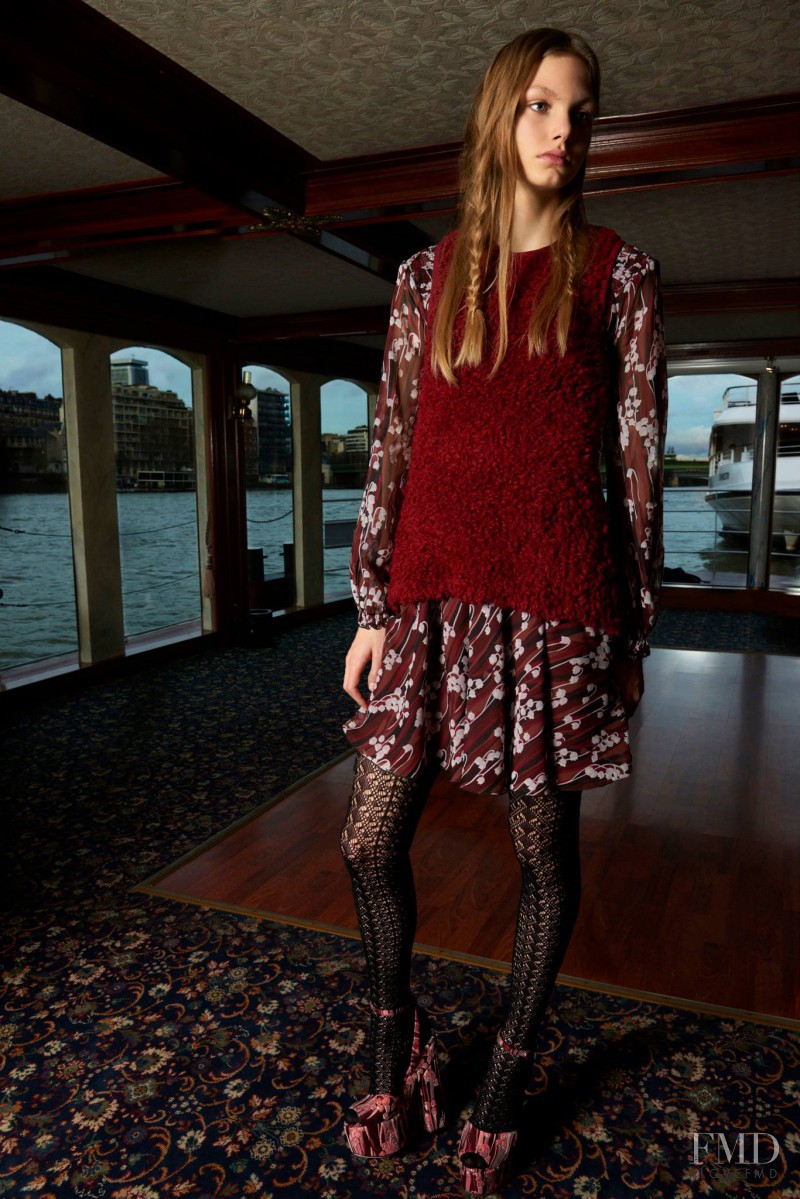 Annika Krijt featured in  the Giamba fashion show for Pre-Fall 2015