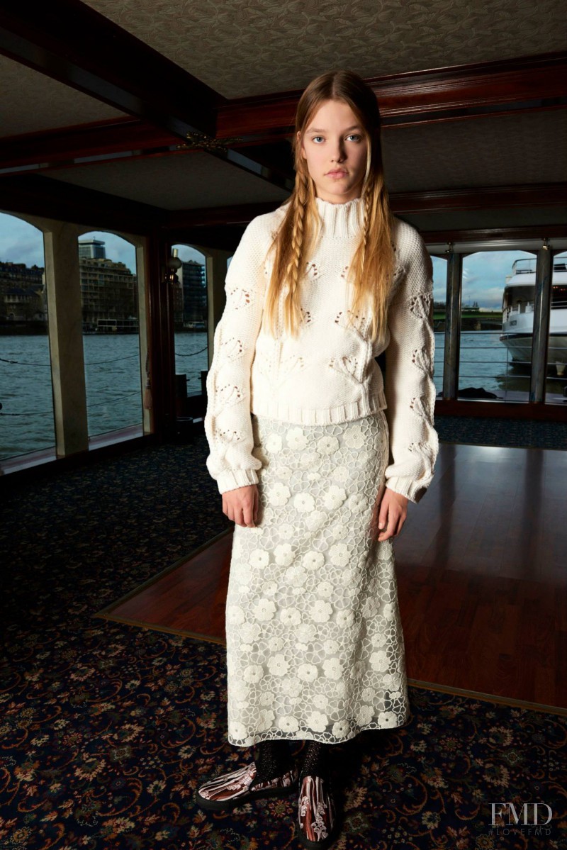 Roos Abels featured in  the Giamba fashion show for Pre-Fall 2015