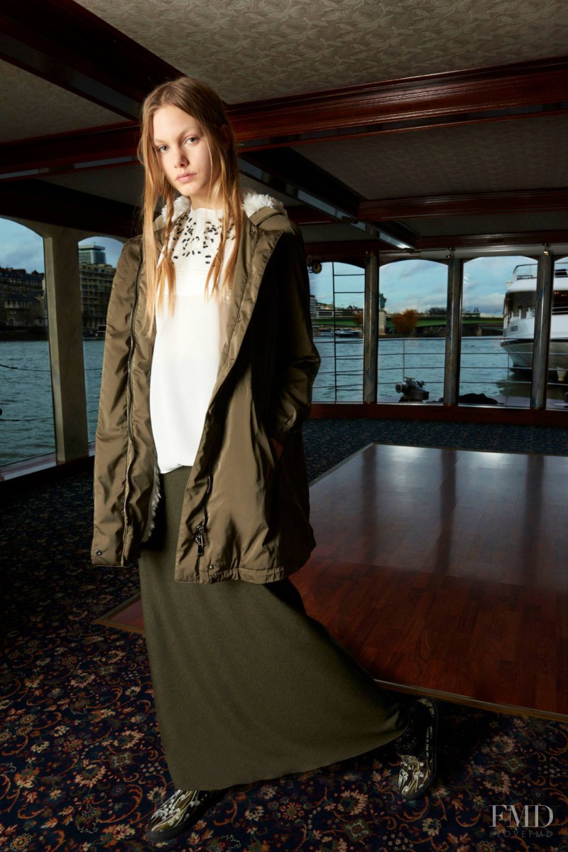Annika Krijt featured in  the Giamba fashion show for Pre-Fall 2015