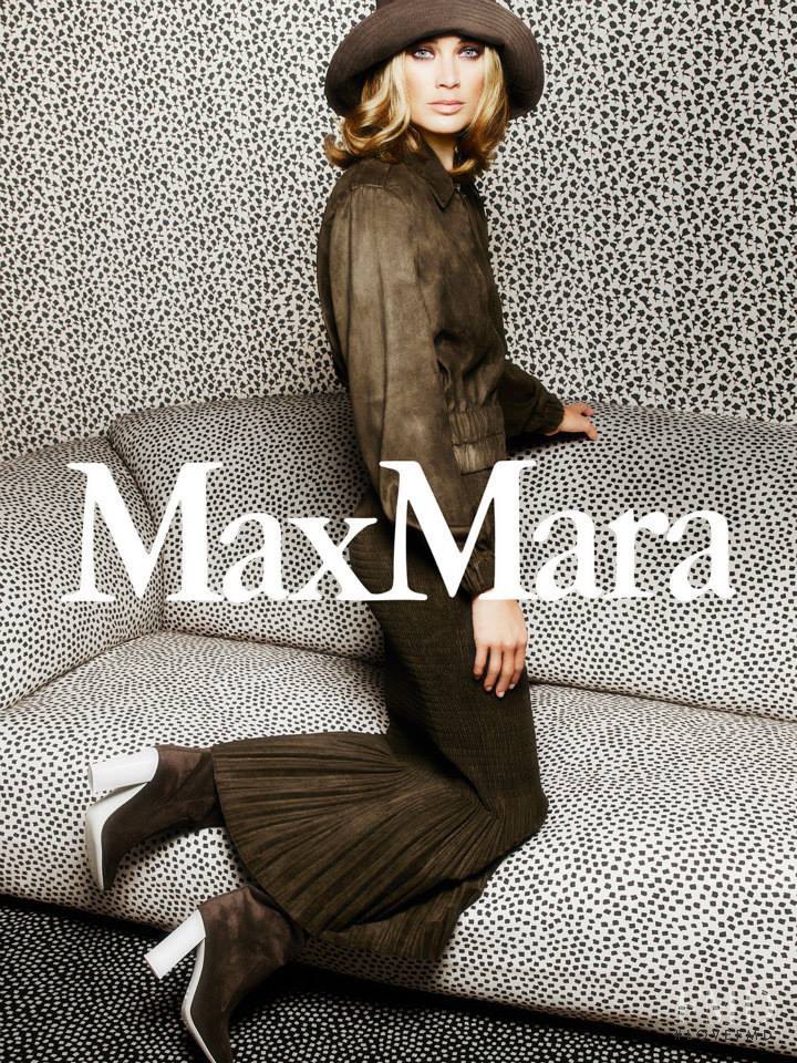 Carolyn Murphy featured in  the Max Mara advertisement for Spring/Summer 2015