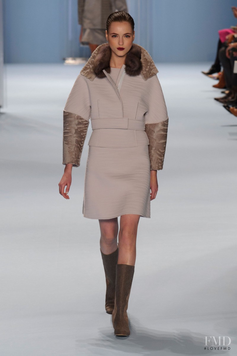 Jane Grybennikova featured in  the Carolina Herrera fashion show for Autumn/Winter 2015