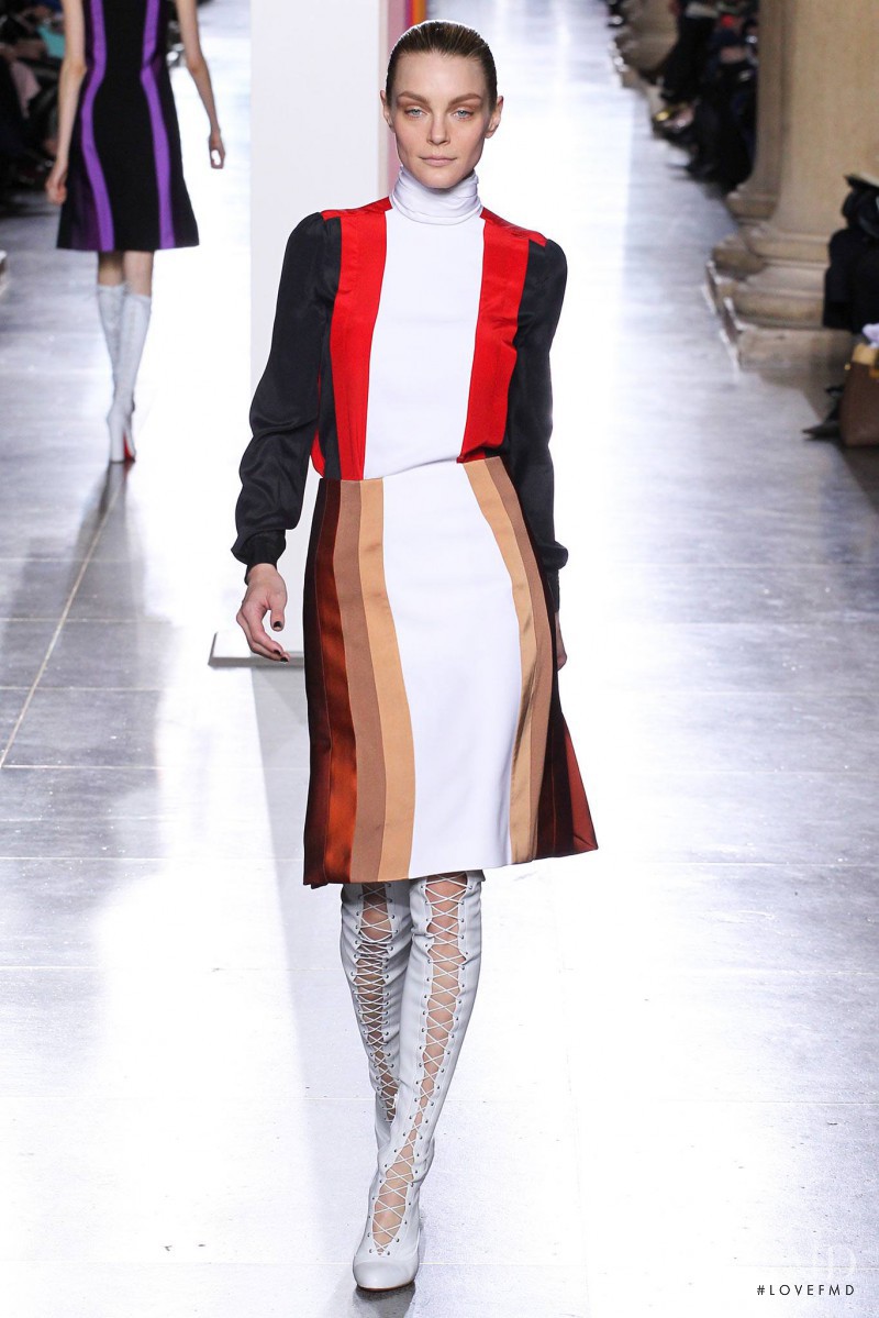 Jessica Stam featured in  the Jonathan Saunders fashion show for Autumn/Winter 2015