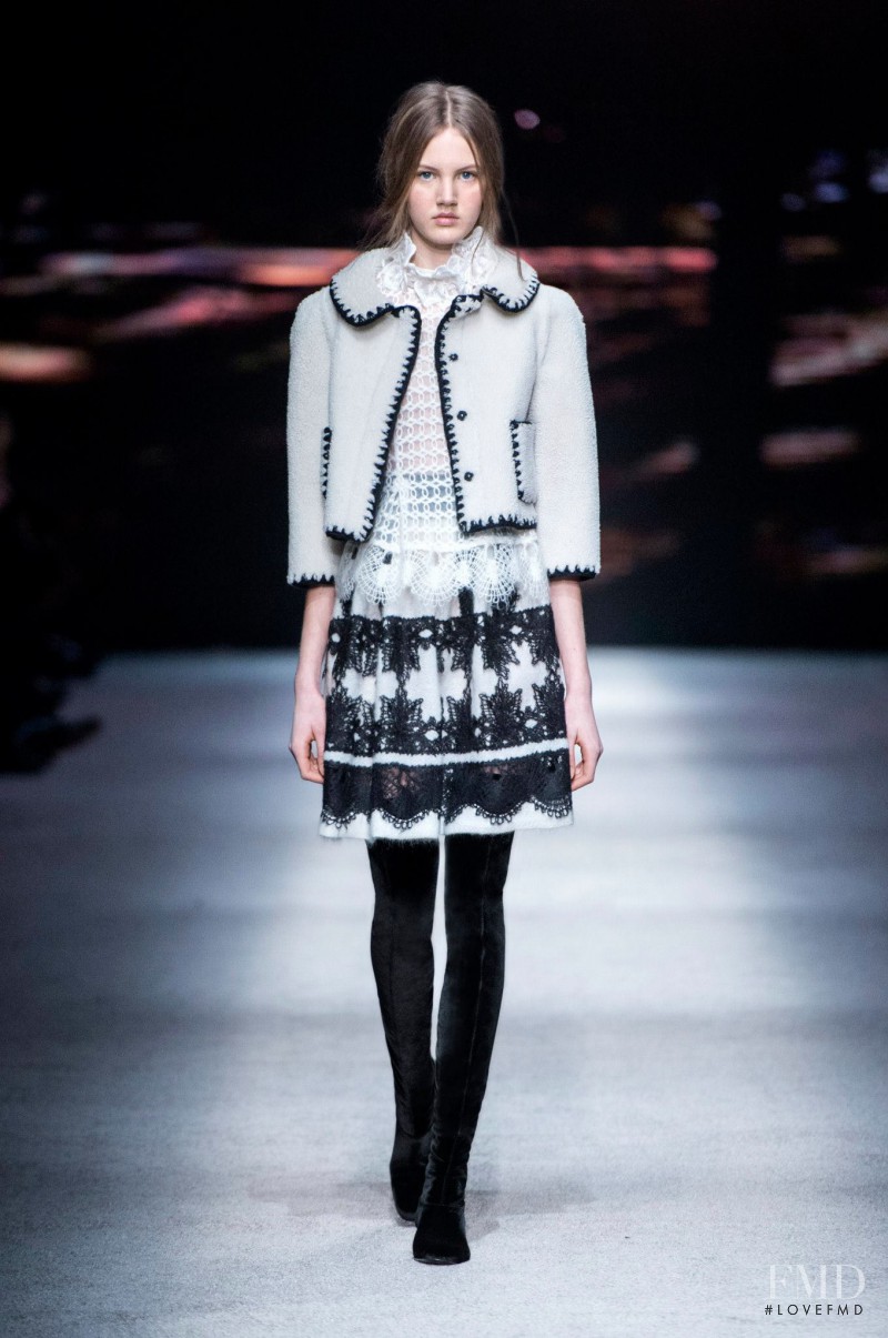 Noa Vermeer featured in  the Alberta Ferretti fashion show for Autumn/Winter 2015