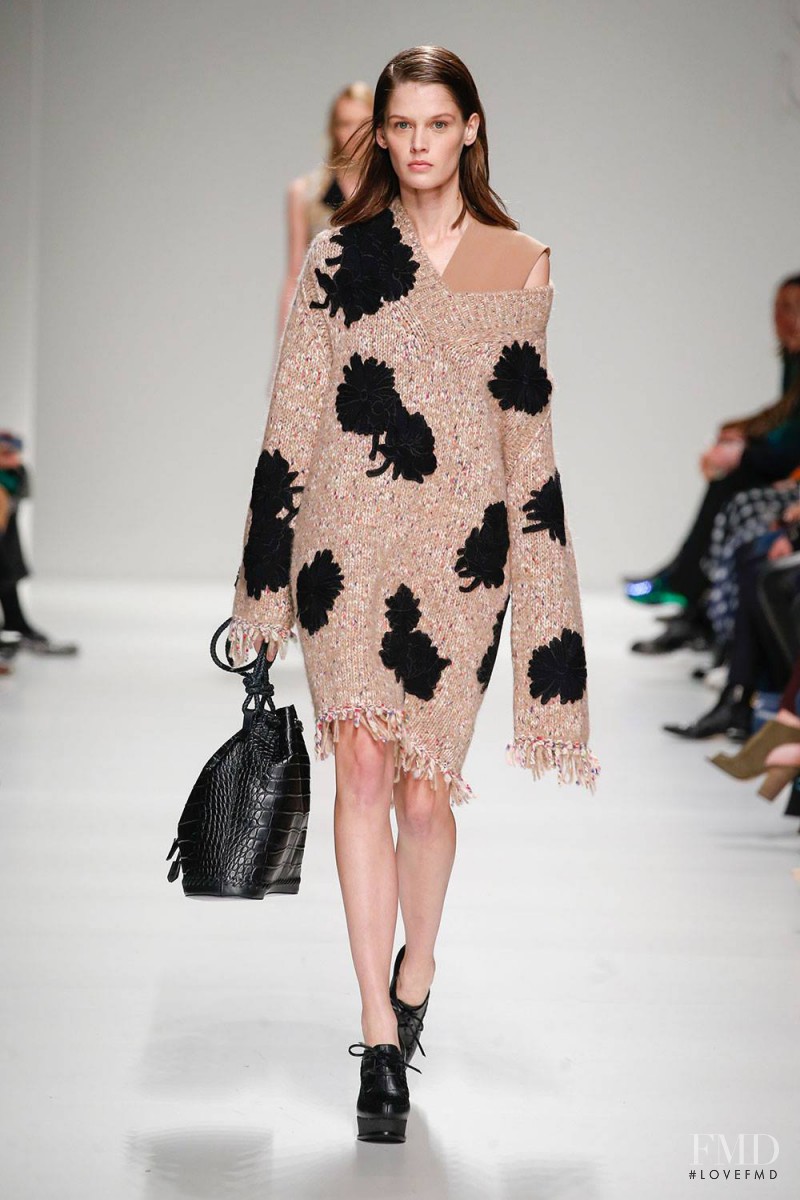 Angel Rutledge featured in  the Sportmax fashion show for Autumn/Winter 2015