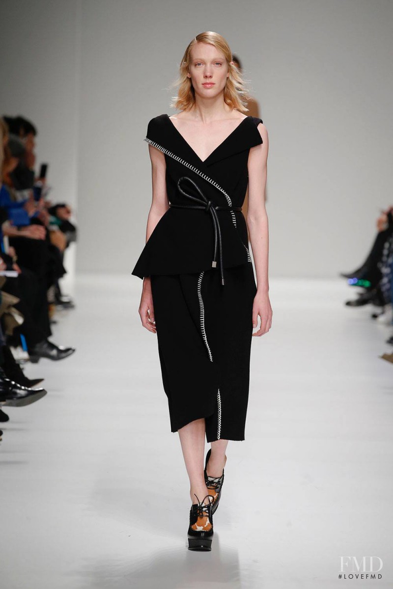 Annely Bouma featured in  the Sportmax fashion show for Autumn/Winter 2015