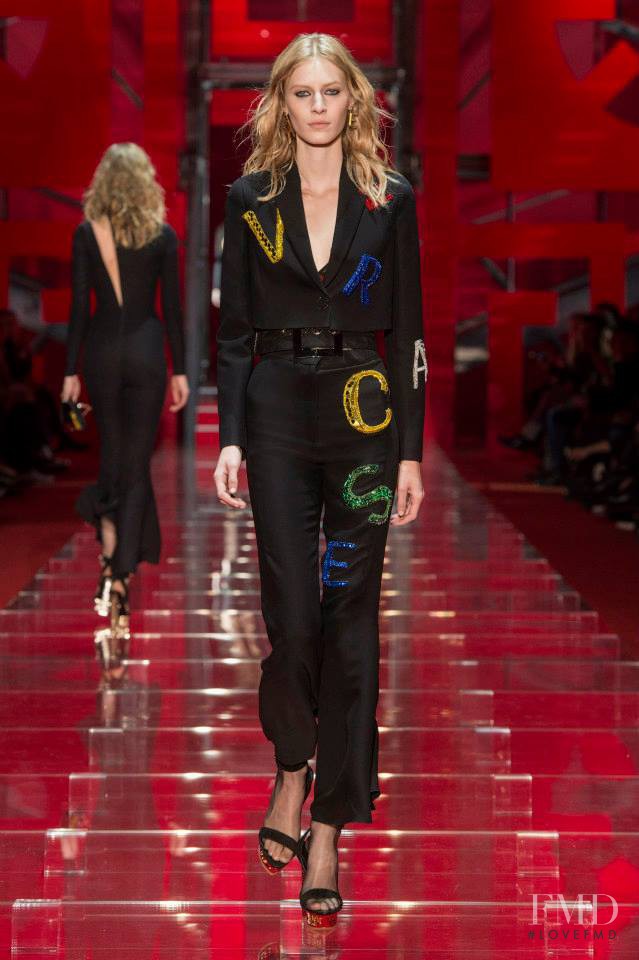Julia Nobis featured in  the Versace fashion show for Autumn/Winter 2015