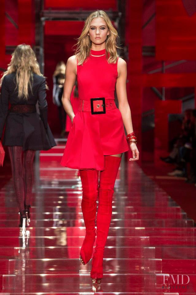 Karlie Kloss featured in  the Versace fashion show for Autumn/Winter 2015