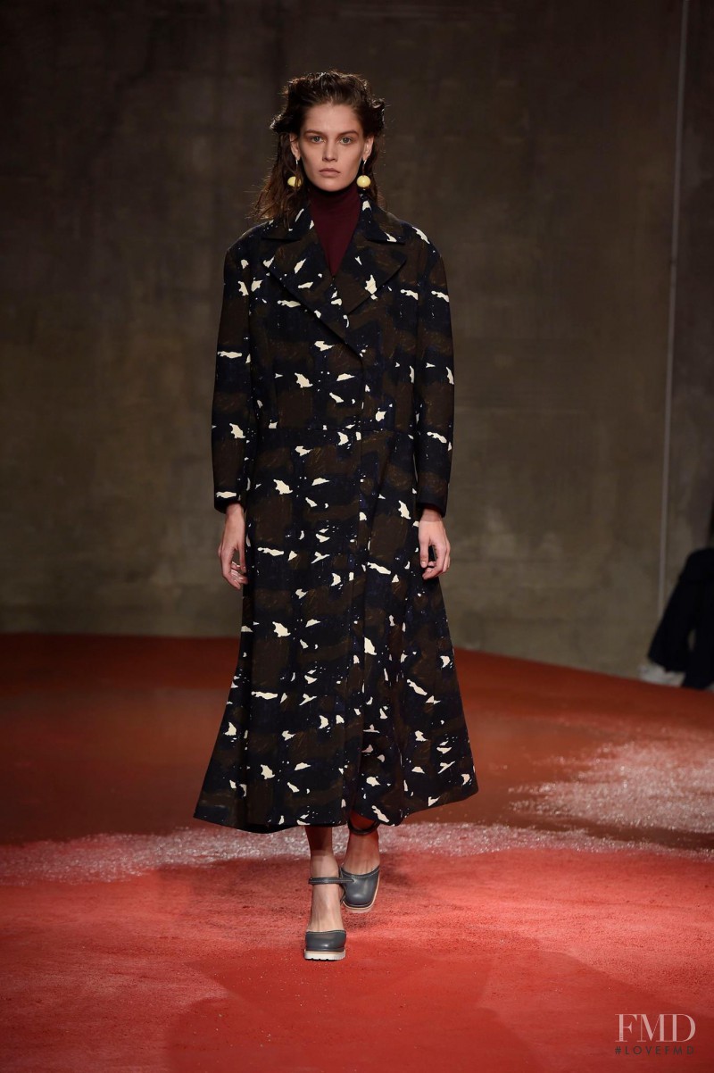 Angel Rutledge featured in  the Marni fashion show for Autumn/Winter 2015