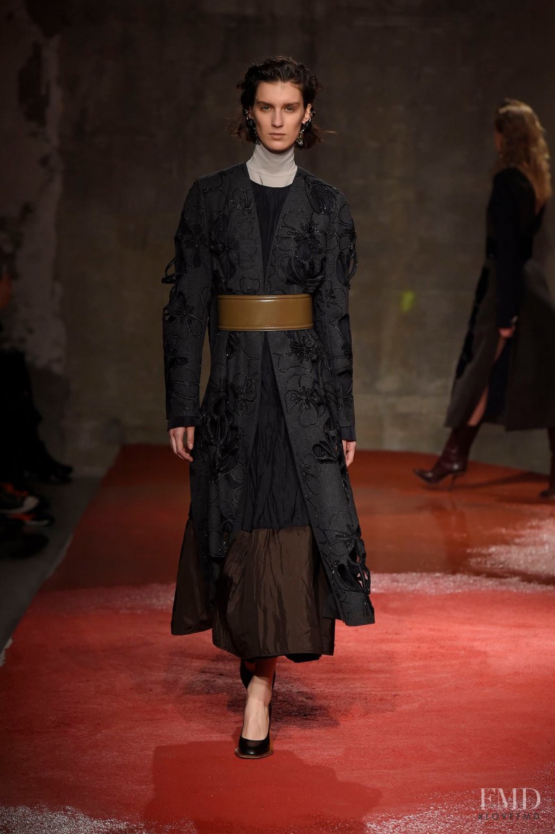 Marte Mei van Haaster featured in  the Marni fashion show for Autumn/Winter 2015