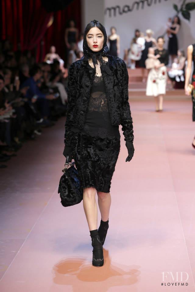 Tiana Tolstoi featured in  the Dolce & Gabbana fashion show for Autumn/Winter 2015