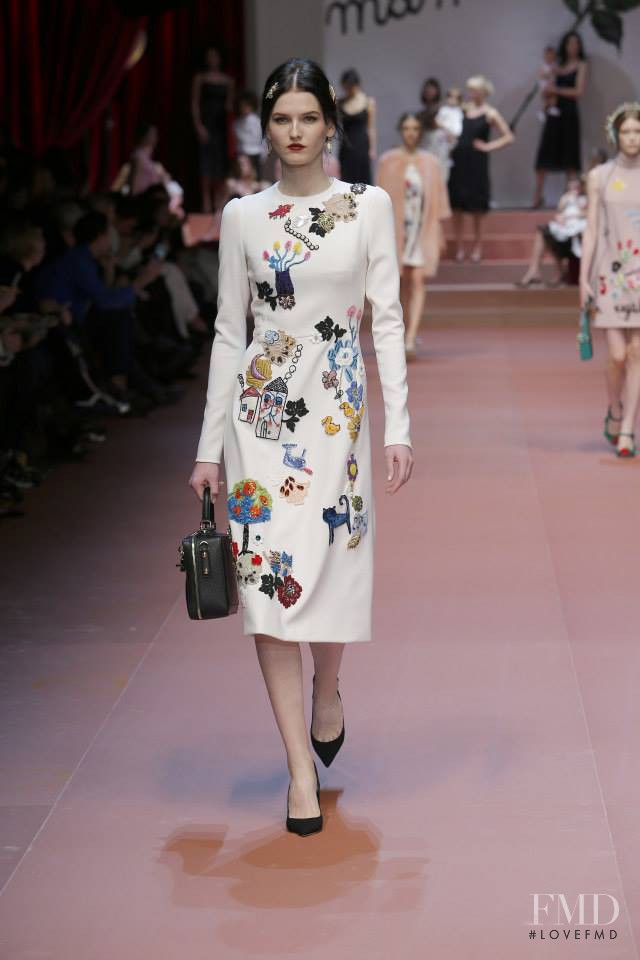 Katlin Aas featured in  the Dolce & Gabbana fashion show for Autumn/Winter 2015