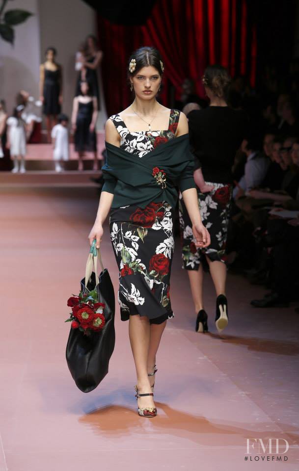 Julia van Os featured in  the Dolce & Gabbana fashion show for Autumn/Winter 2015