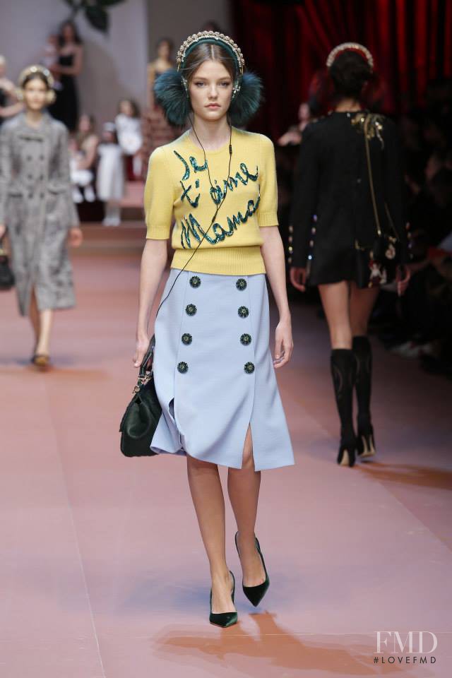 Roos Abels featured in  the Dolce & Gabbana fashion show for Autumn/Winter 2015