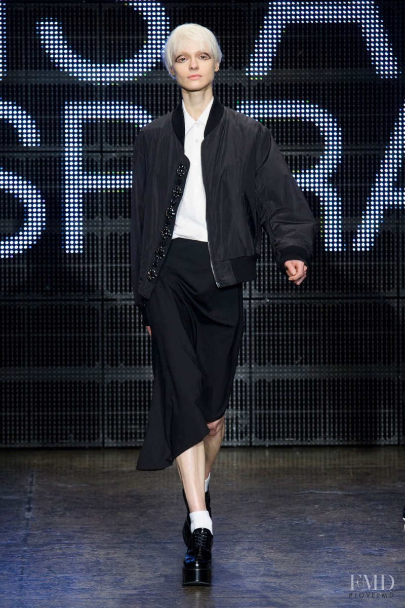 DKNY fashion show for Autumn/Winter 2015