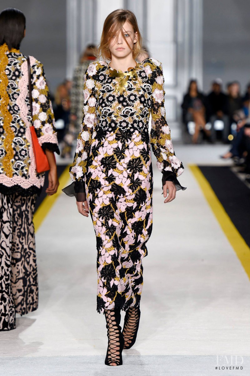 Roos Abels featured in  the Giambattista Valli fashion show for Autumn/Winter 2015