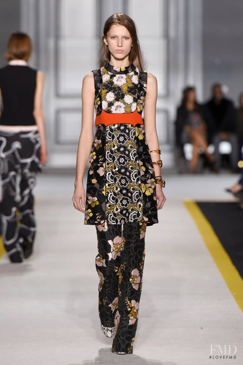 Giambattista Valli fashion show for Autumn/Winter 2015