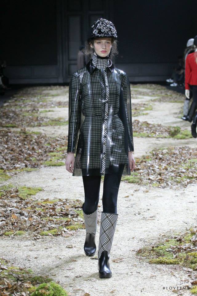 Thyra van Daalen featured in  the Moncler Gamme Rouge fashion show for Autumn/Winter 2015
