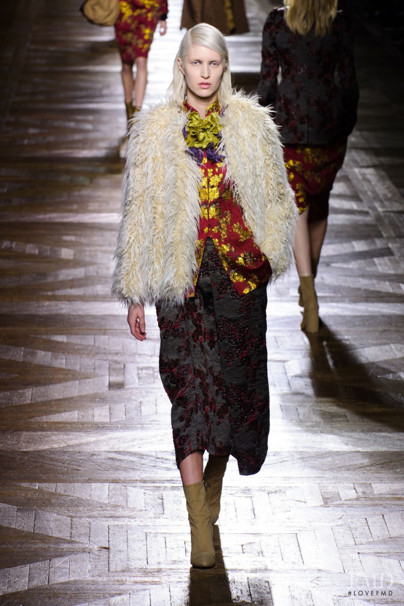 Eveline Rozing featured in  the Dries van Noten fashion show for Autumn/Winter 2015