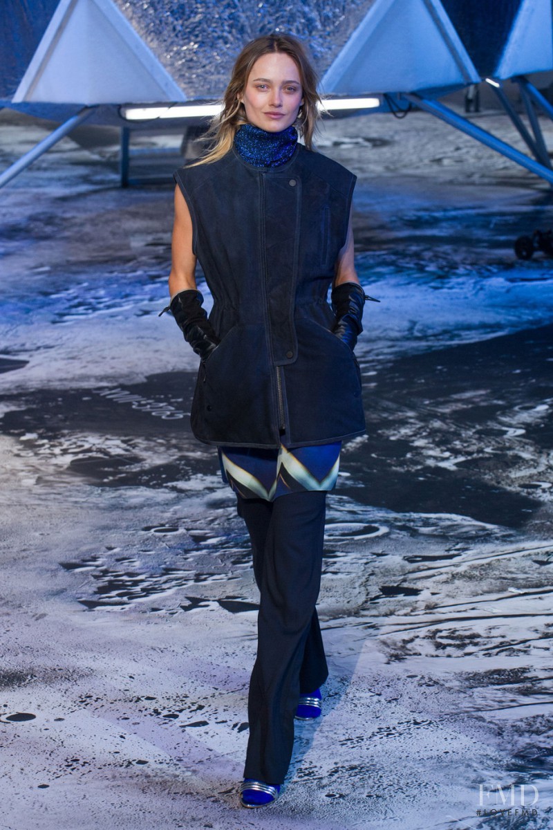 Karmen Pedaru featured in  the H&M fashion show for Autumn/Winter 2015