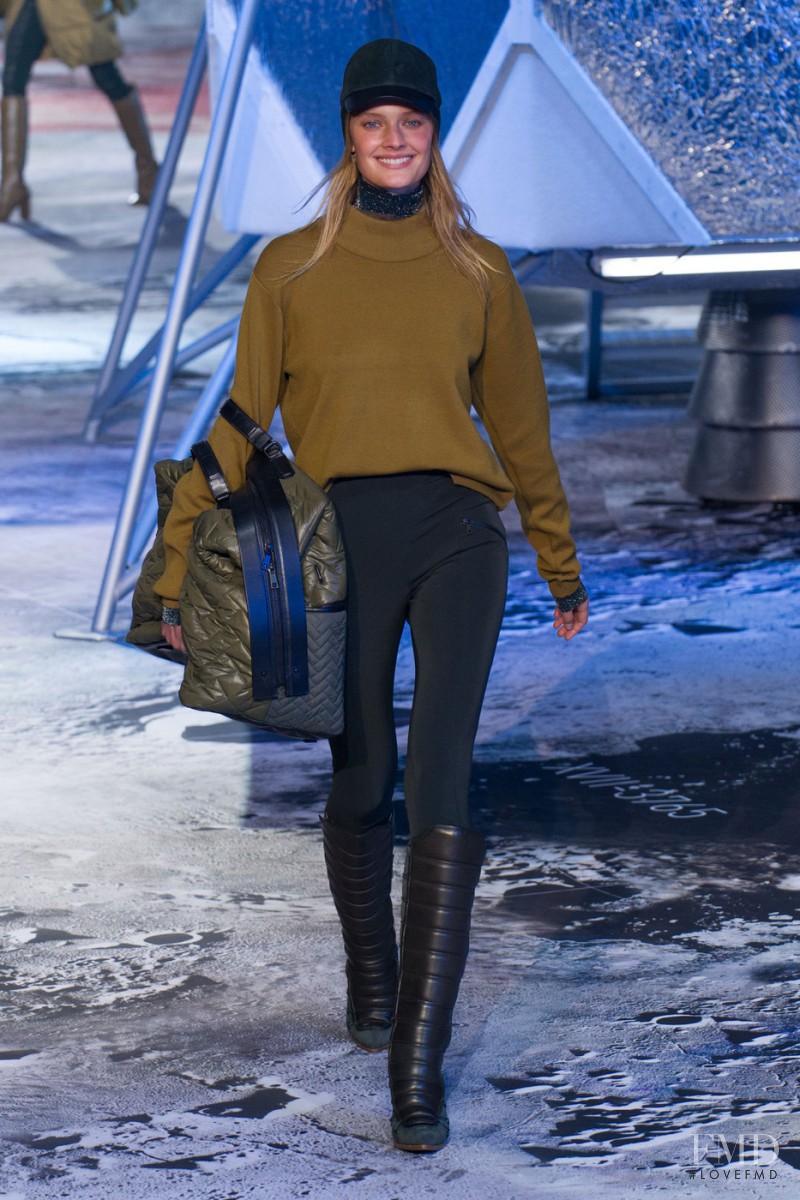Constance Jablonski featured in  the H&M fashion show for Autumn/Winter 2015