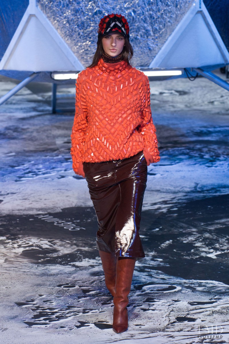 Waleska Gorczevski featured in  the H&M fashion show for Autumn/Winter 2015