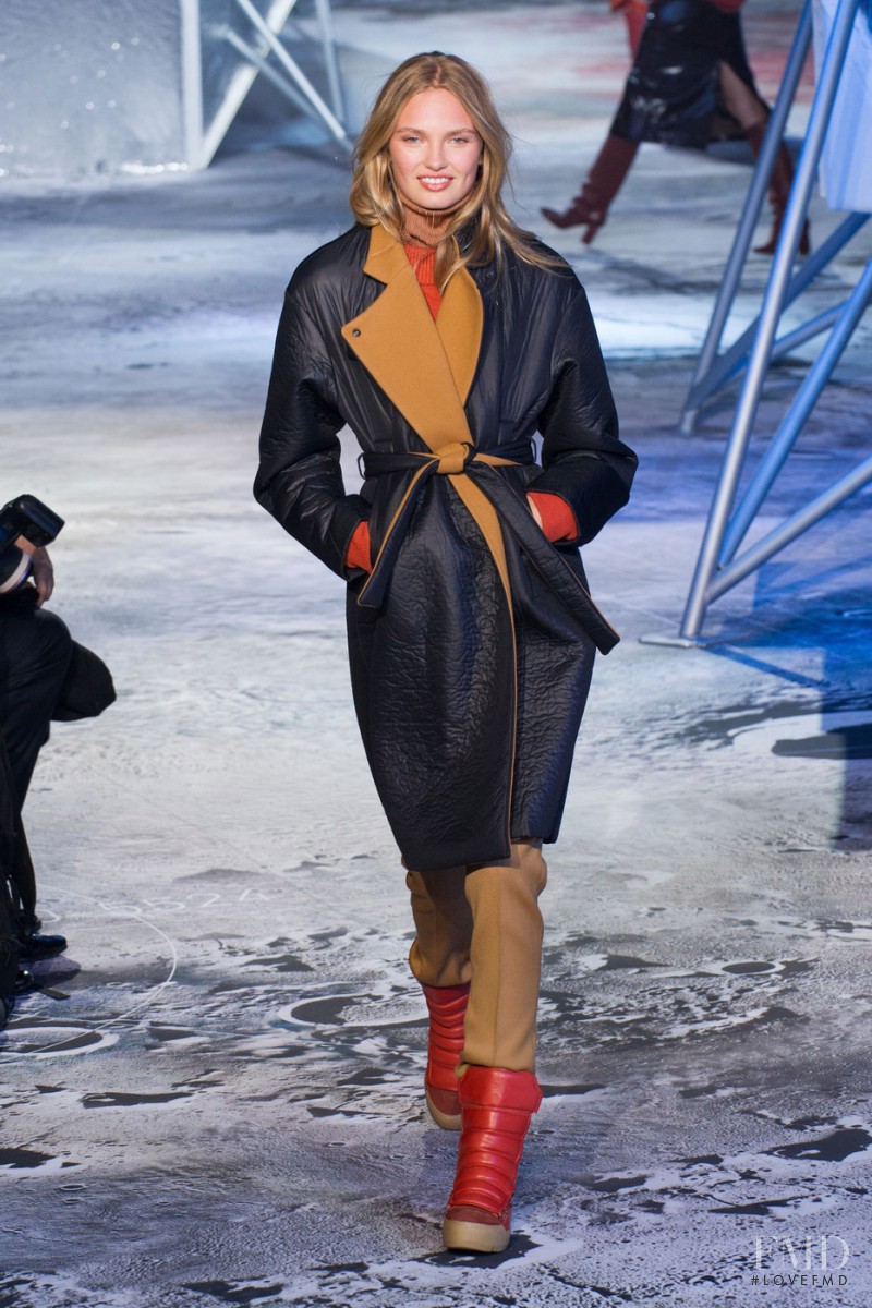Romee Strijd featured in  the H&M fashion show for Autumn/Winter 2015