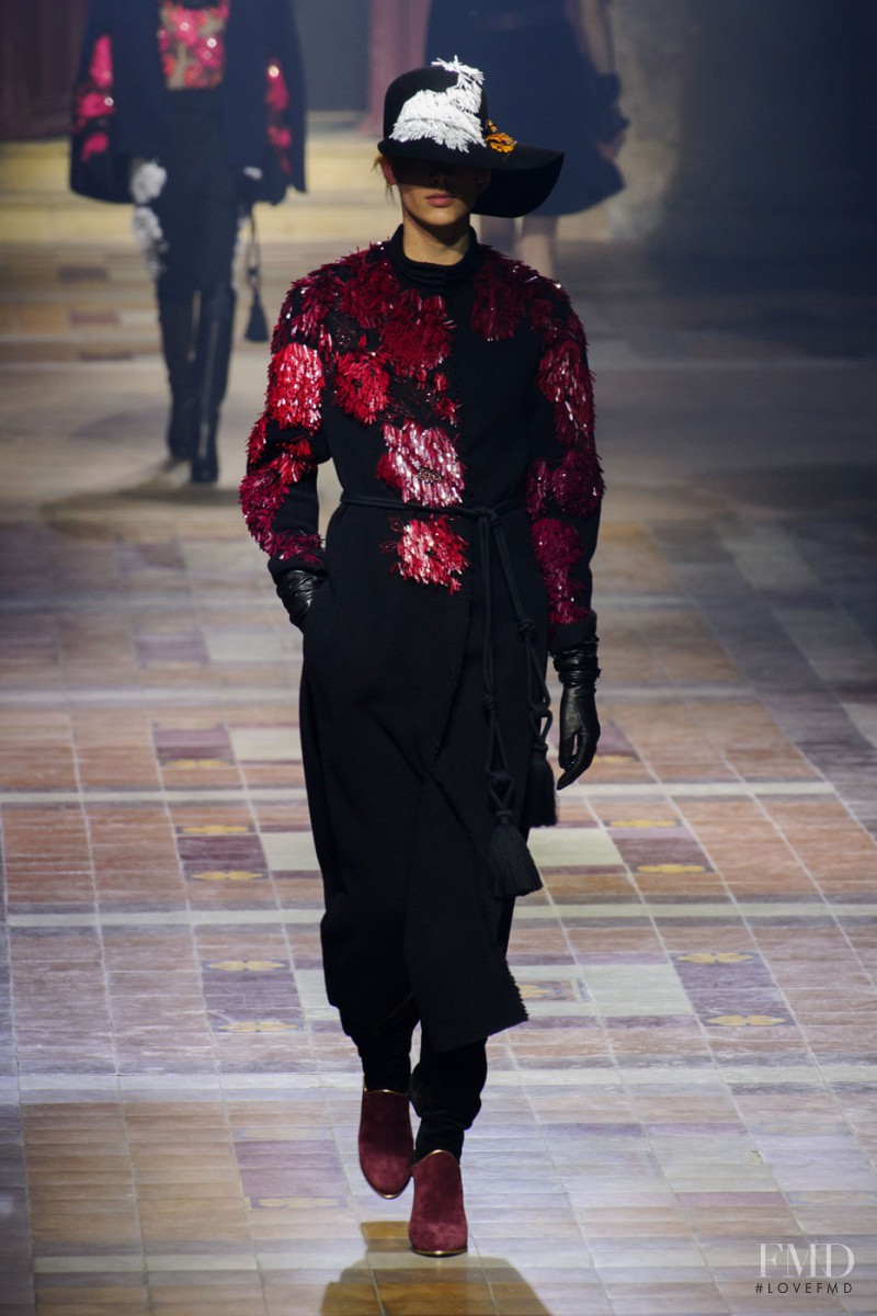 Annely Bouma featured in  the Lanvin fashion show for Autumn/Winter 2015