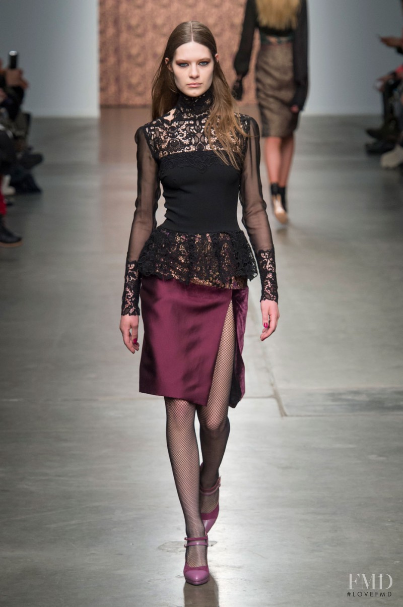 Anika Cholewa featured in  the Sophie Theallet fashion show for Autumn/Winter 2015