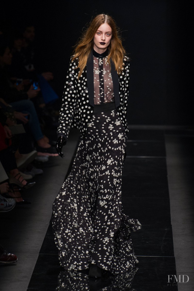 Emanuel Ungaro fashion show for Autumn/Winter 2015