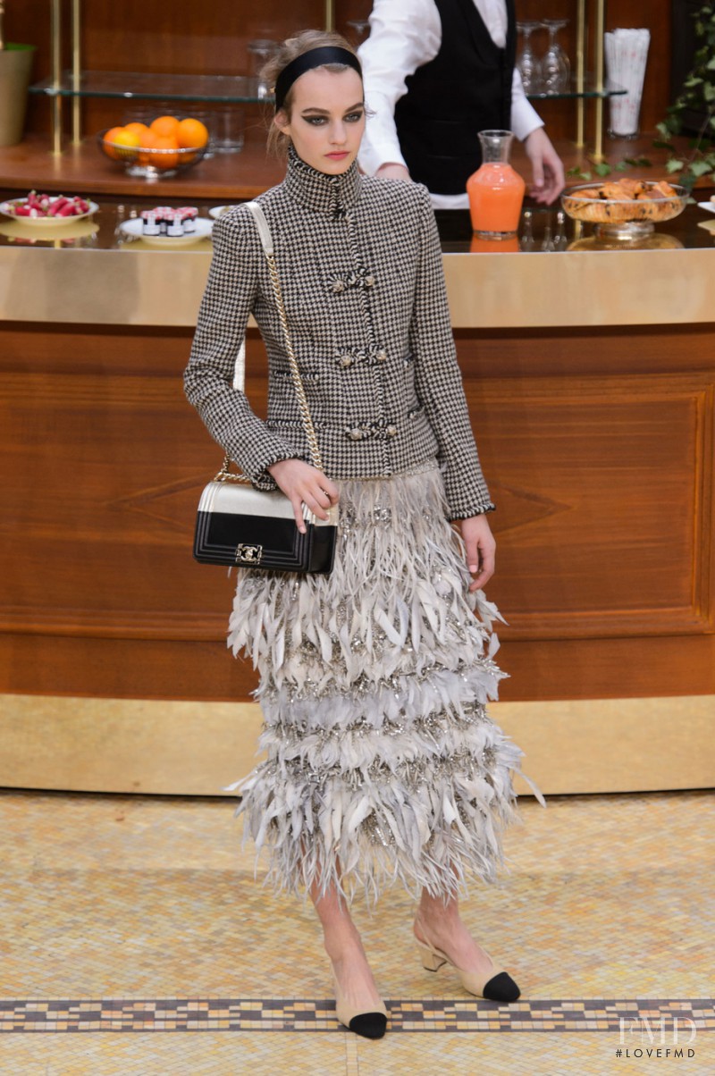 Maartje Verhoef featured in  the Chanel fashion show for Autumn/Winter 2015
