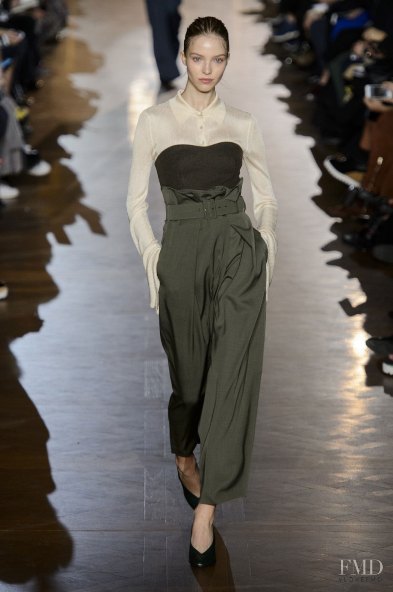 Sasha Luss featured in  the Stella McCartney fashion show for Autumn/Winter 2015