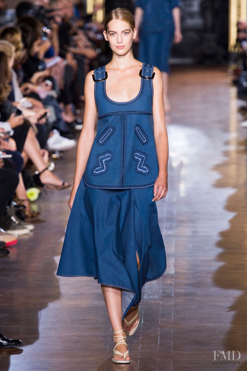 Vanessa Axente featured in  the Stella McCartney fashion show for Spring/Summer 2015