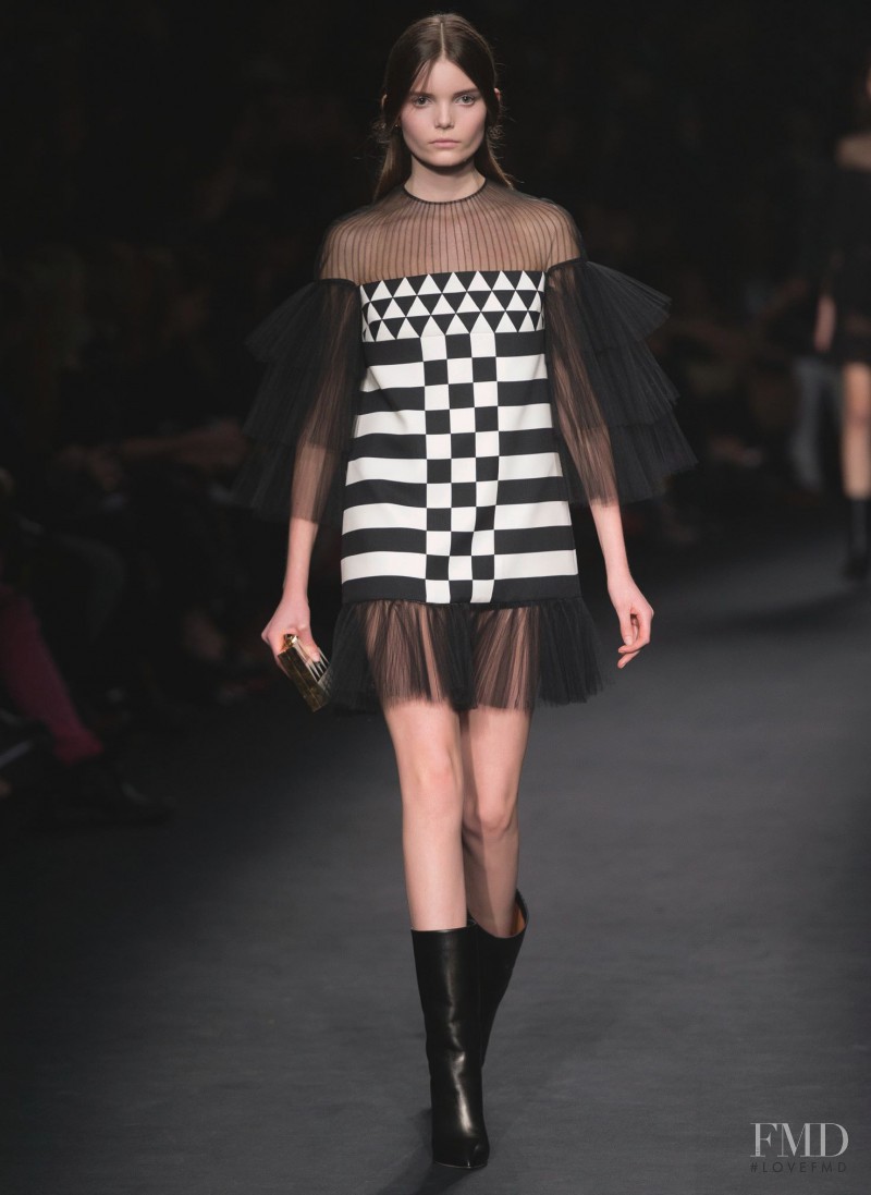 Michelle van Bijnen featured in  the Valentino fashion show for Autumn/Winter 2015