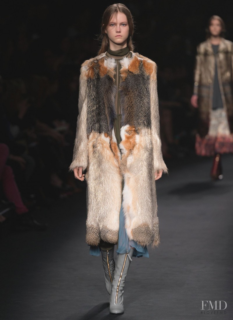 Julie Hoomans featured in  the Valentino fashion show for Autumn/Winter 2015