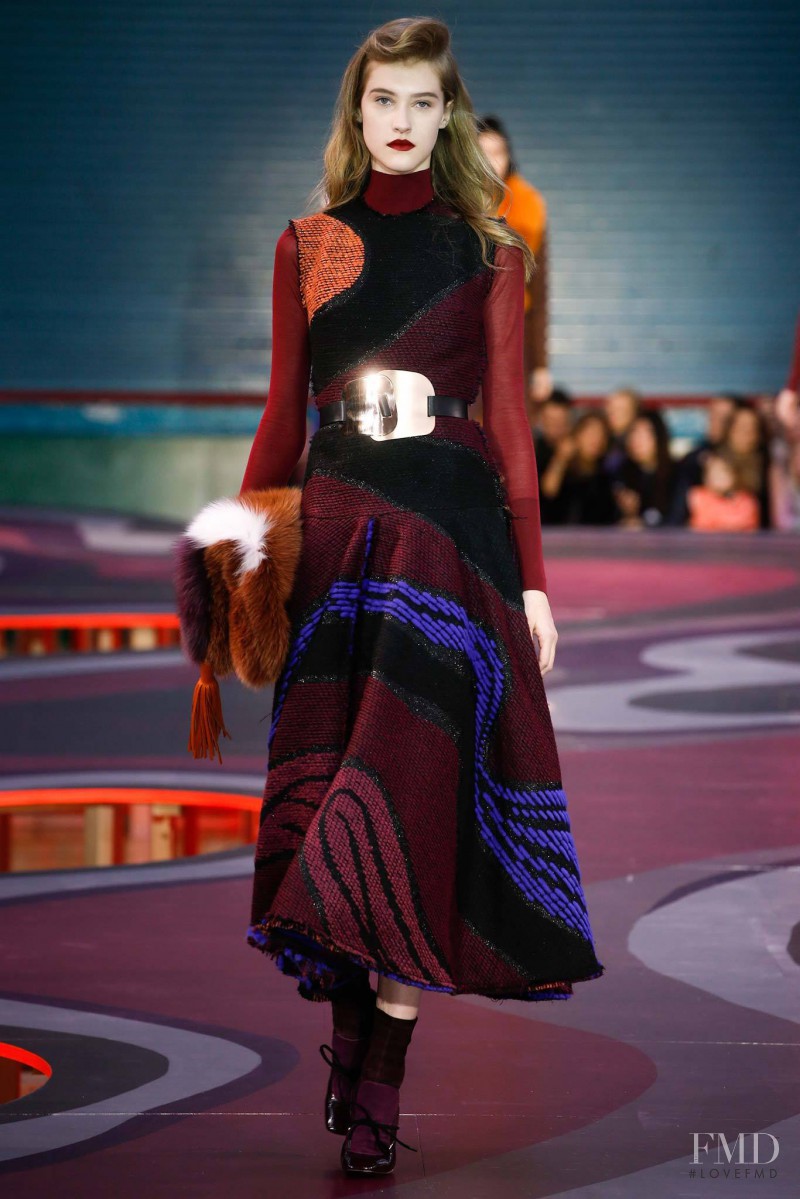 Lana Forneck featured in  the Roksanda Ilincic fashion show for Autumn/Winter 2015
