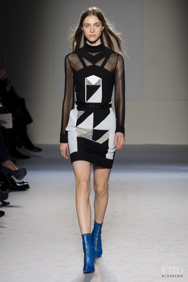 Hedvig Palm featured in  the Roland Mouret fashion show for Autumn/Winter 2015