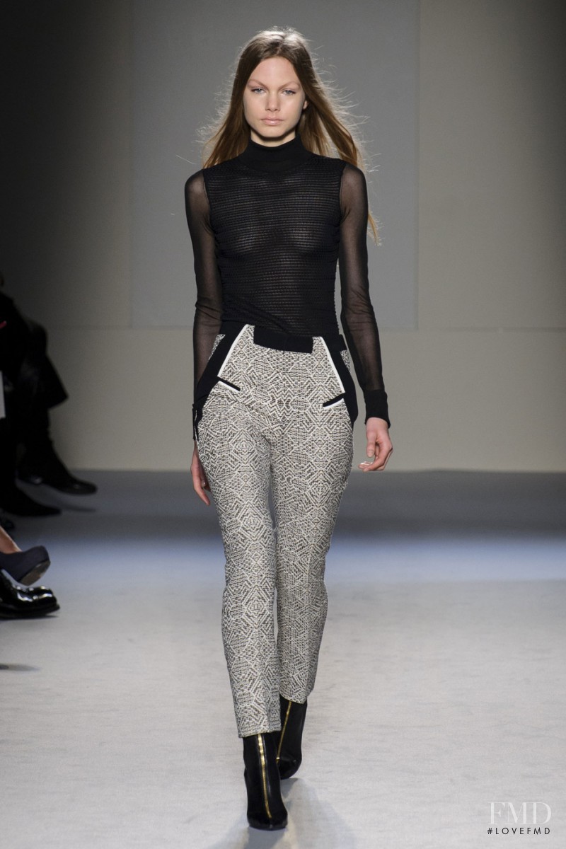 Annika Krijt featured in  the Roland Mouret fashion show for Autumn/Winter 2015