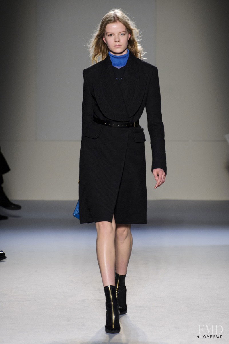 Kadri Vahersalu featured in  the Roland Mouret fashion show for Autumn/Winter 2015