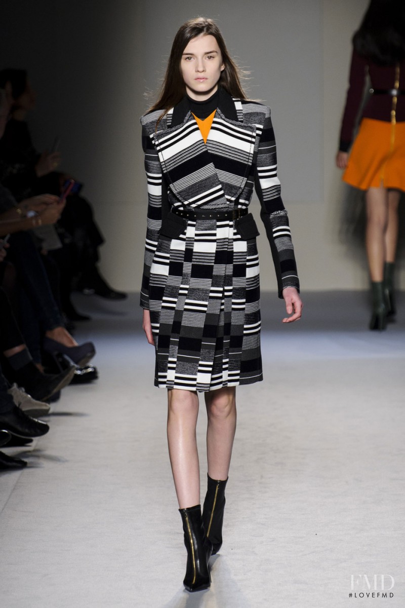 Irina Djuranovic featured in  the Roland Mouret fashion show for Autumn/Winter 2015