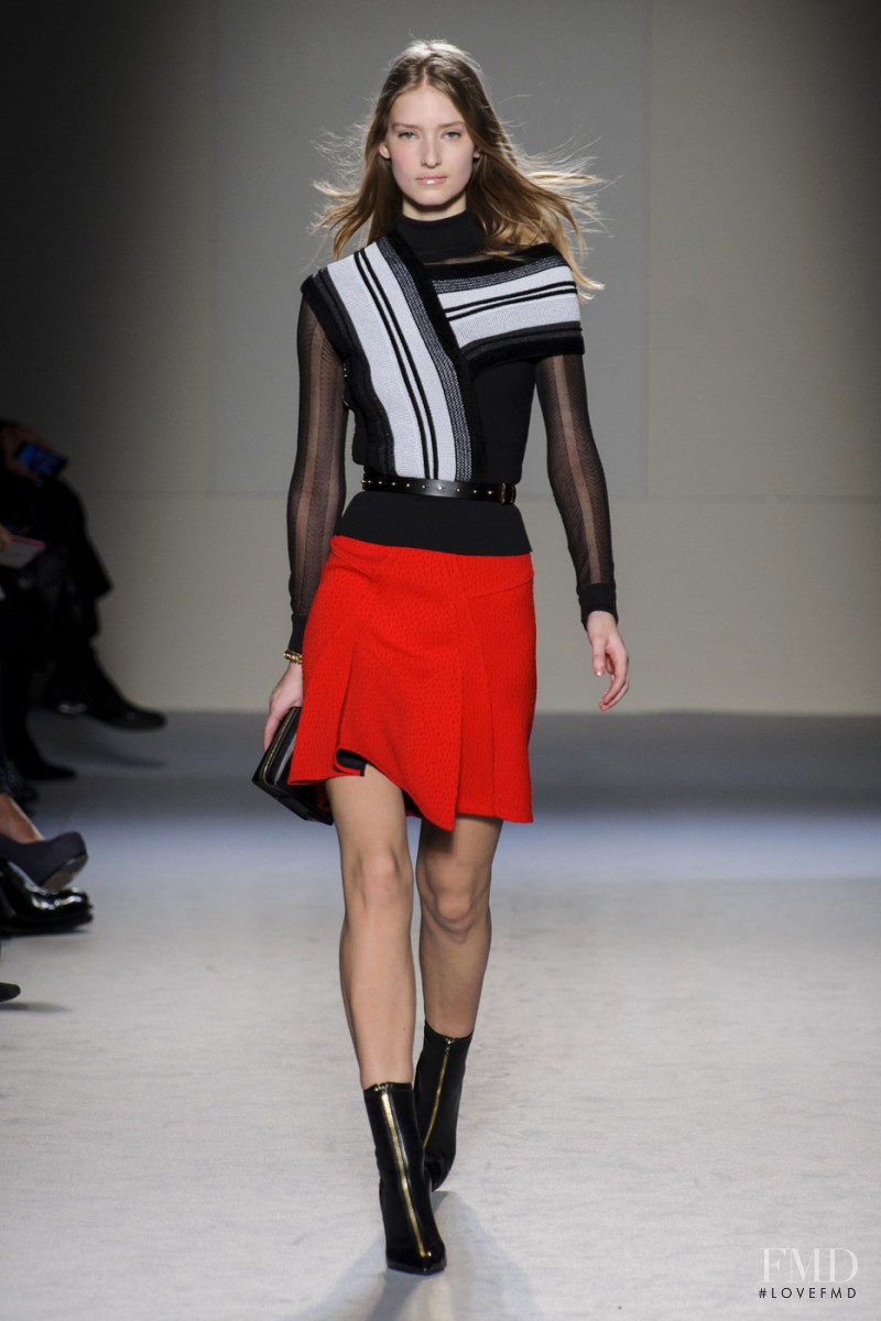 Namara Van Kleeff featured in  the Roland Mouret fashion show for Autumn/Winter 2015