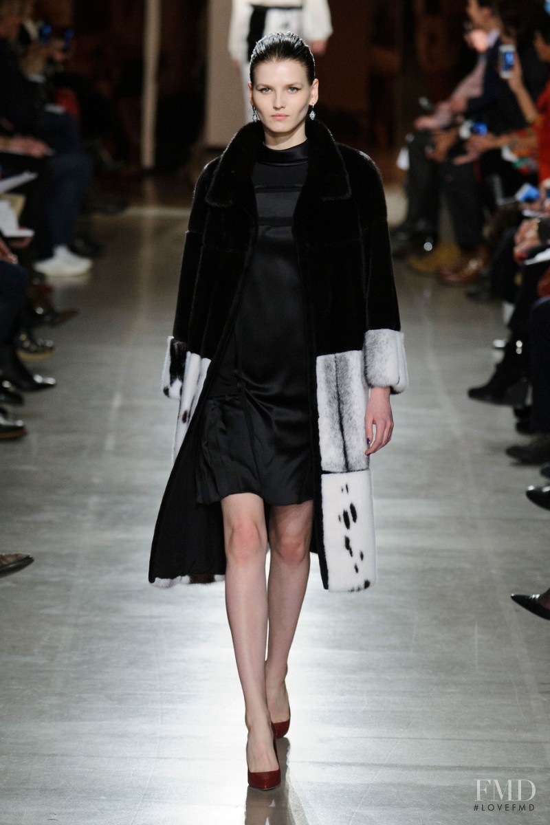 Katlin Aas featured in  the Oscar de la Renta fashion show for Autumn/Winter 2015