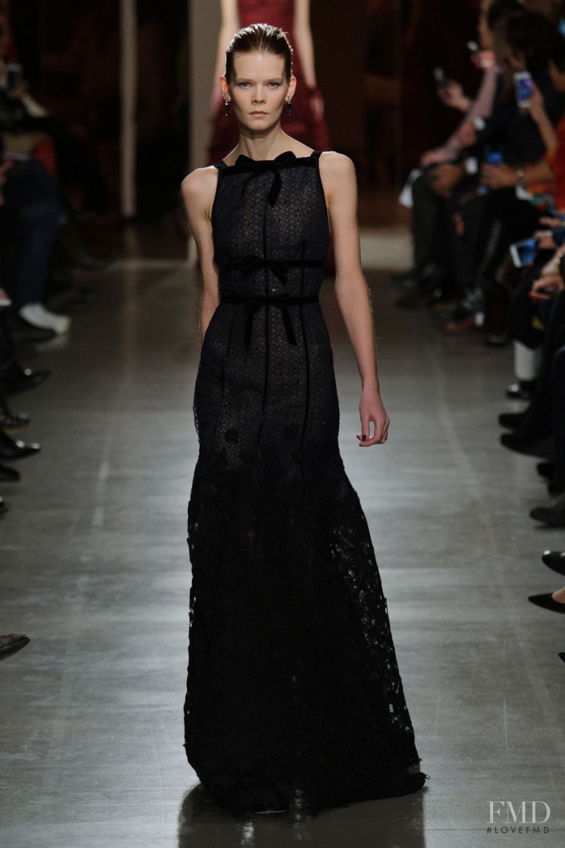 Irina Kravchenko featured in  the Oscar de la Renta fashion show for Autumn/Winter 2015