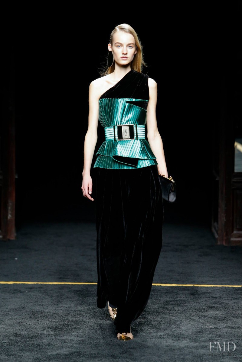 Maartje Verhoef featured in  the Balmain fashion show for Autumn/Winter 2015