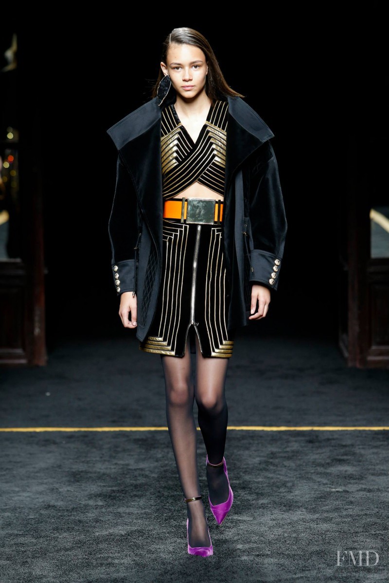 Binx Walton featured in  the Balmain fashion show for Autumn/Winter 2015