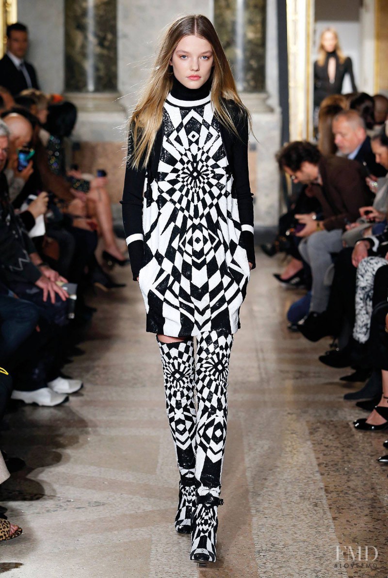 Roos Abels featured in  the Pucci fashion show for Autumn/Winter 2015