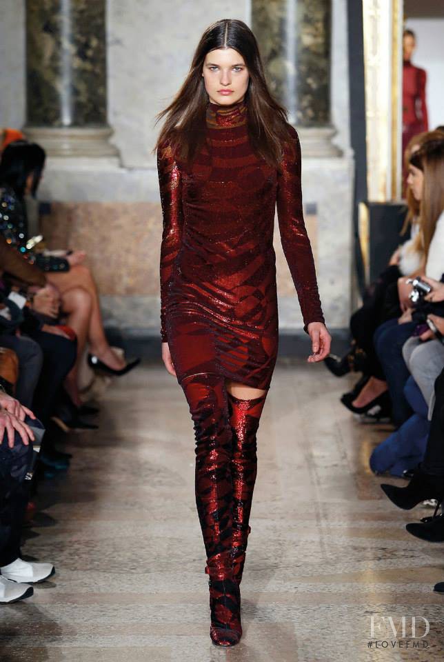 Julia van Os featured in  the Pucci fashion show for Autumn/Winter 2015