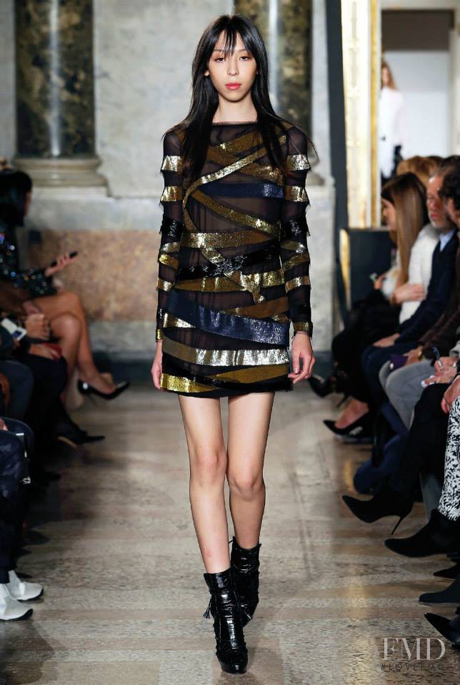 Issa Lish featured in  the Pucci fashion show for Autumn/Winter 2015