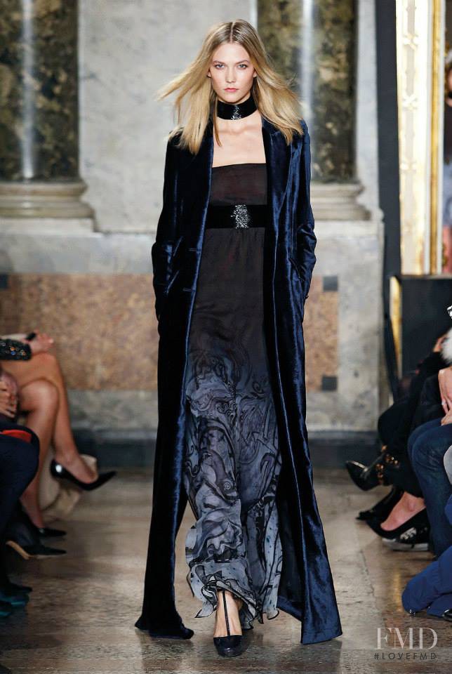Karlie Kloss featured in  the Pucci fashion show for Autumn/Winter 2015