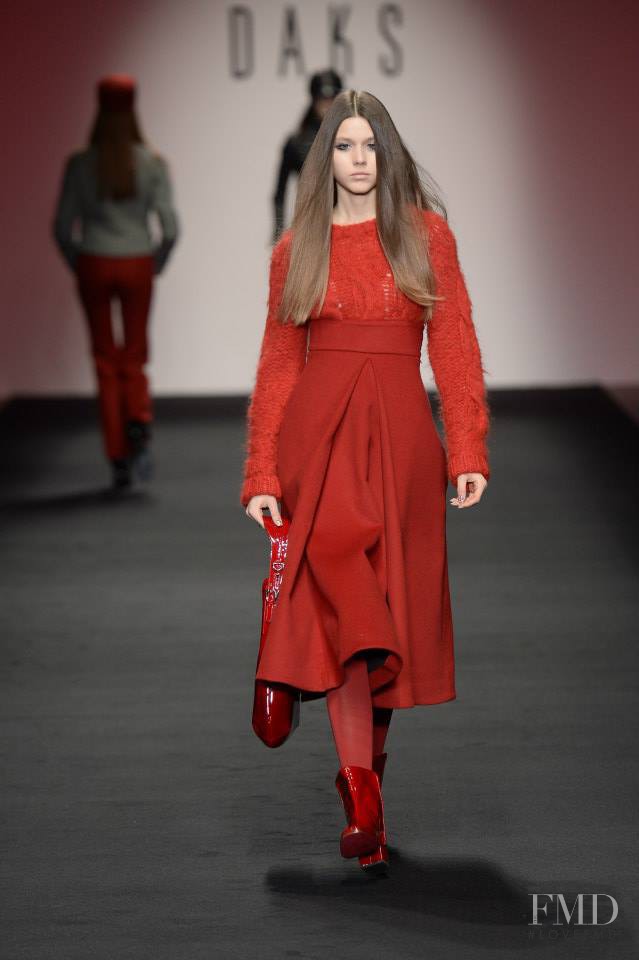 Vivienne Rohner featured in  the DAKS fashion show for Autumn/Winter 2015